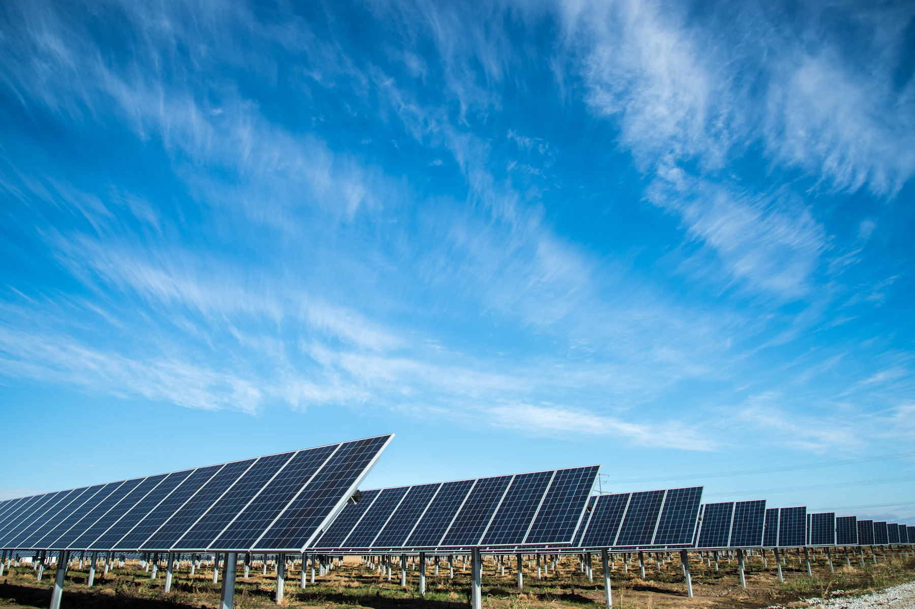 Photovoltaikmodule unter freiem Himmel
